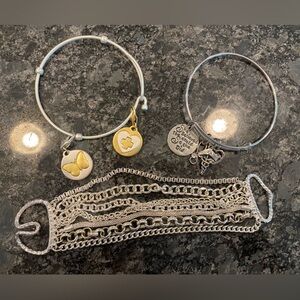 Bracelet lot